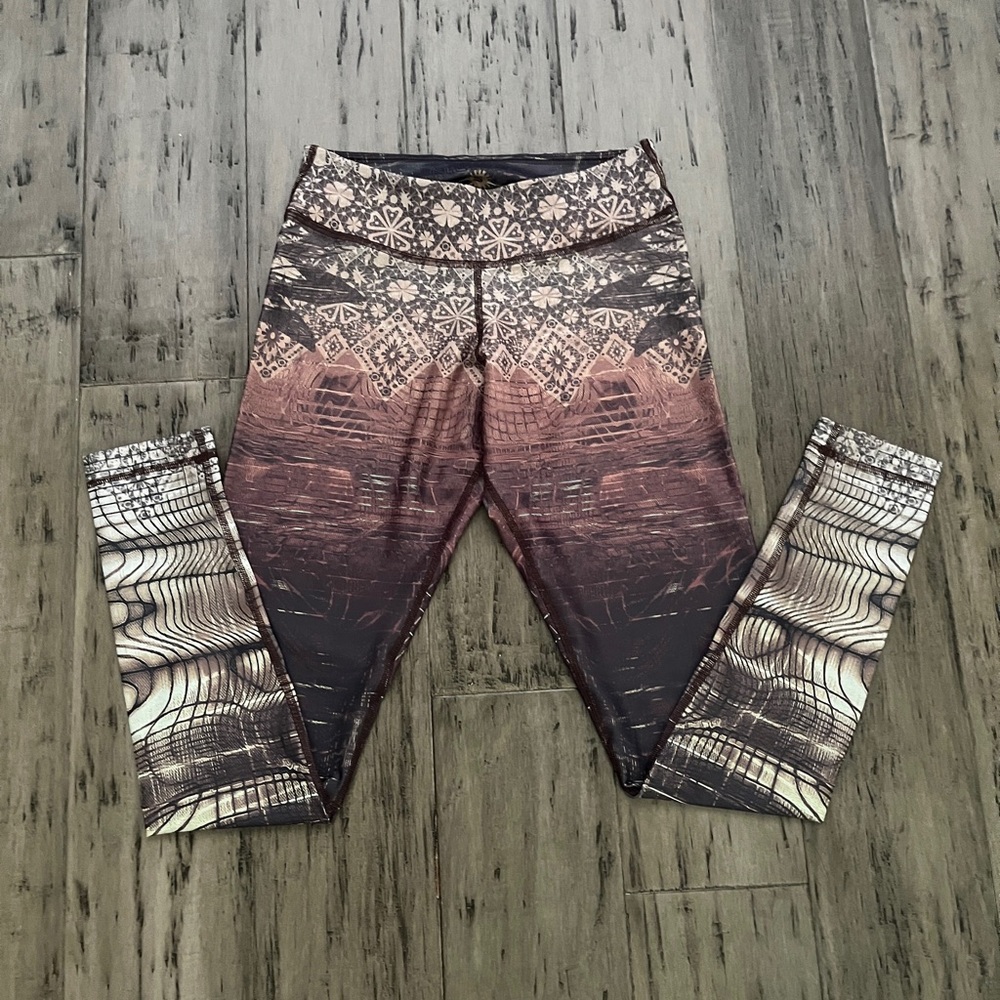 Niyama Sport Leggings Size Small